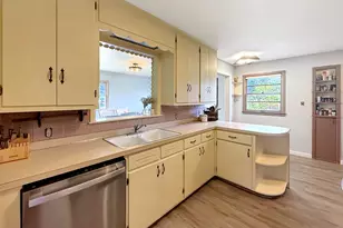 243 W Patton St, Paxton, IL 60957 - Photo 7