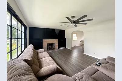 243 W Patton Street, Paxton, IL 60957 - Photo 3