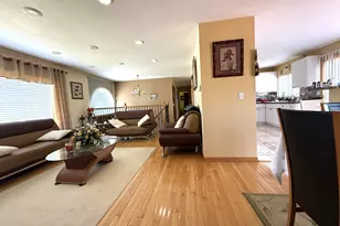 110 Andover Dr, Roselle, IL 60172 - Photo 9