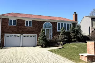 110 Andover Dr, Roselle, IL 60172 - Photo 1