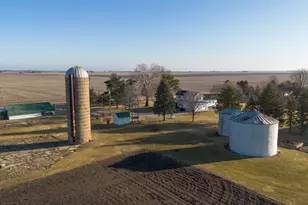 190 N 20th Rd, Peru, IL 61354 - Photo 9