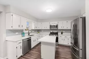 1763 Frost Ln, Naperville, IL 60564 - Photo 7