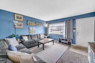 310 Maricopa Ln, Hoffman Estates, IL 60169 - Photo 5