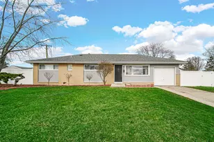 310 Maricopa Ln, Hoffman Estates, IL 60169 - Photo 1