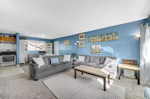 310 Maricopa Ln, Hoffman Estates, IL 60169 - Photo 3