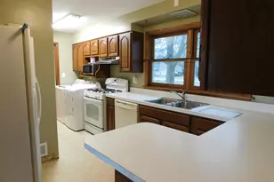 211 Oak St, Big Rock, IL 60511 - Photo 5