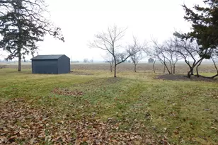 211 Oak St, Big Rock, IL 60511 - Photo 3