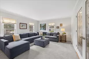 334 E Winchester Rd, Libertyville, IL 60048 - Photo 3