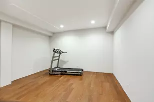 925 Wedgewood Dr, Crystal Lake, IL 60014 - Photo 21