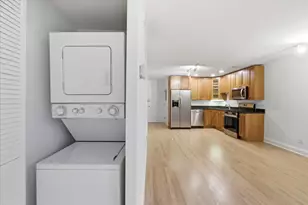 2131 N Larrabee St, Chicago, IL 60614 - Photo 17