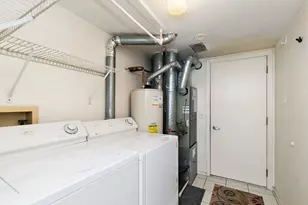 147 Stirling Ln, Schaumburg, IL 60194 - Photo 15