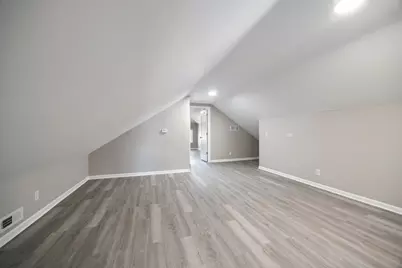 2431 Gunderson Avenue, Berwyn, IL 60402 - Photo 11