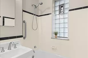 1321 E 56th St, Chicago, IL 60637 - Photo 19