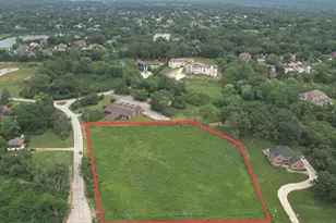 8601 S Meadowbrook Dr, Burr Ridge, IL 60527 - Photo 1