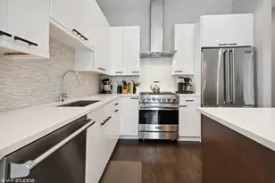 1618 N Bosworth Ave, Chicago, IL 60642 - Photo 5