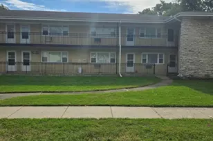 1817 W Touhy Ave, Park Ridge, IL 60068 - Photo 1