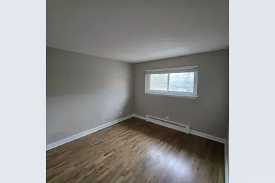 1817 W Touhy Avenue #2D, Park Ridge, IL 60068 - Photo 5