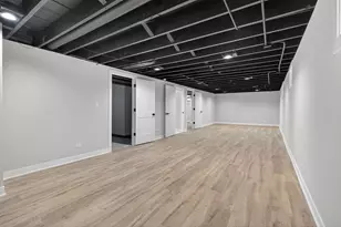 6025 W 55th St, Chicago, IL 60638 - Photo 17