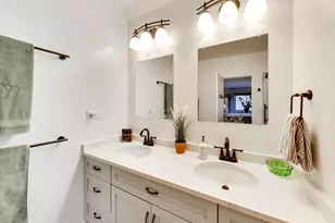 181 W Fabish Dr, Buffalo Grove, IL 60089 - Photo 17