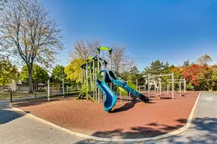 181 W Fabish Dr, Buffalo Grove, IL 60089 - Photo 33