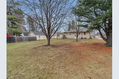 215 N State Street, Genoa, IL 60135 - Photo 35