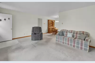 215 N State Street, Genoa, IL 60135 - Photo 5