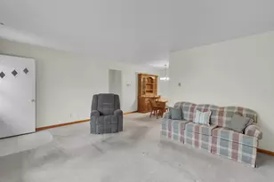 215 N State St, Genoa, IL 60135 - Photo 5