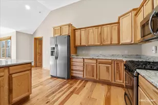 6105 Red Gate Ln, Yorkville, IL 60560 - Photo 11