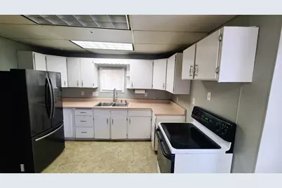 305 N Seminary Avenue, Mount Morris, IL 61054 - Photo 5