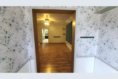 305 N Seminary Avenue, Mount Morris, IL 61054 - Photo 3