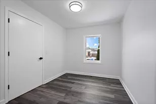 7241 N McVicker Ave, Chicago, IL 60646 - Photo 3