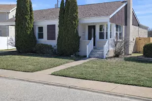 7241 N McVicker Ave, Chicago, IL 60646 - Photo 1