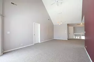 397 Waterford Ct, Carol Stream, IL 60188 - Photo 3