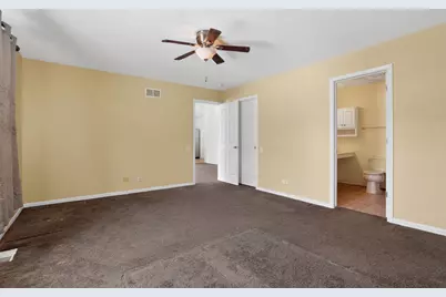 2661 Stanton Circle, Lake in the Hills, IL 60156 - Photo 15