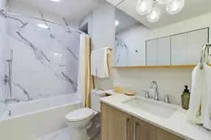 2437 W Walton St, Chicago, IL 60622 - Photo 13