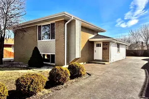 16465 Terry Ln, Oak Forest, IL 60452 - Photo 1