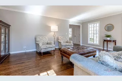 609 Old Hickory Lane, Libertyville, IL 60048 - Photo 5