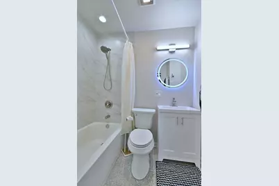 714 N Lakeside Drive, Vernon Hills, IL 60061 - Photo 27