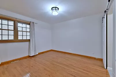 714 N Lakeside Drive, Vernon Hills, IL 60061 - Photo 23