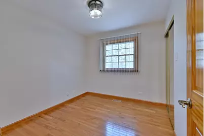 714 N Lakeside Drive, Vernon Hills, IL 60061 - Photo 19