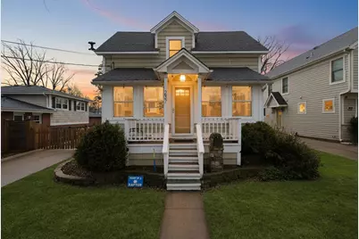 237 W Austin Avenue, Libertyville, IL 60048 - Photo 1