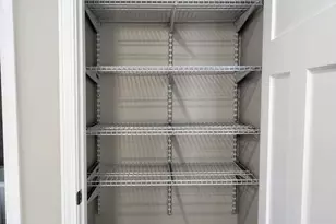 3816 W Montrose Ave, Chicago, IL 60618 - Photo 23