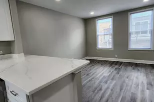 3816 W Montrose Ave, Chicago, IL 60618 - Photo 7