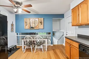 16419 Terry Ln, Oak Forest, IL 60452 - Photo 11