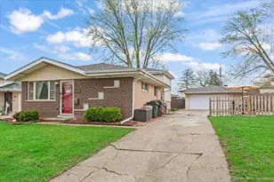 16419 Terry Ln, Oak Forest, IL 60452 - Photo 3
