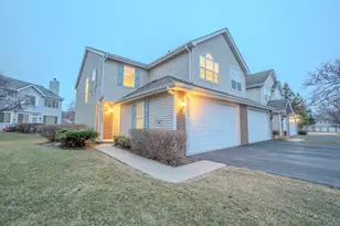 3027 Anton Dr, Aurora, IL 60504 - Photo 3