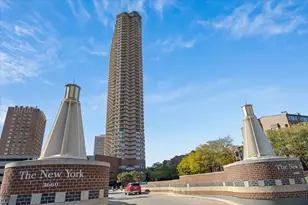 3660 N Lake Shore Dr, Chicago, IL 60613 - Photo 1