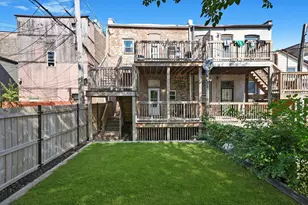 2345 W Grenshaw St, Chicago, IL 60612 - Photo 25