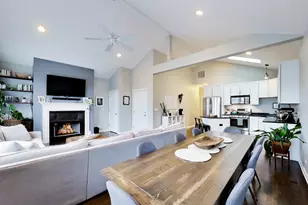 1927 W Belmont Ave, Chicago, IL 60657 - Photo 7