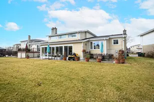 9833 N Lauren Ln, Niles, IL 60714 - Photo 3